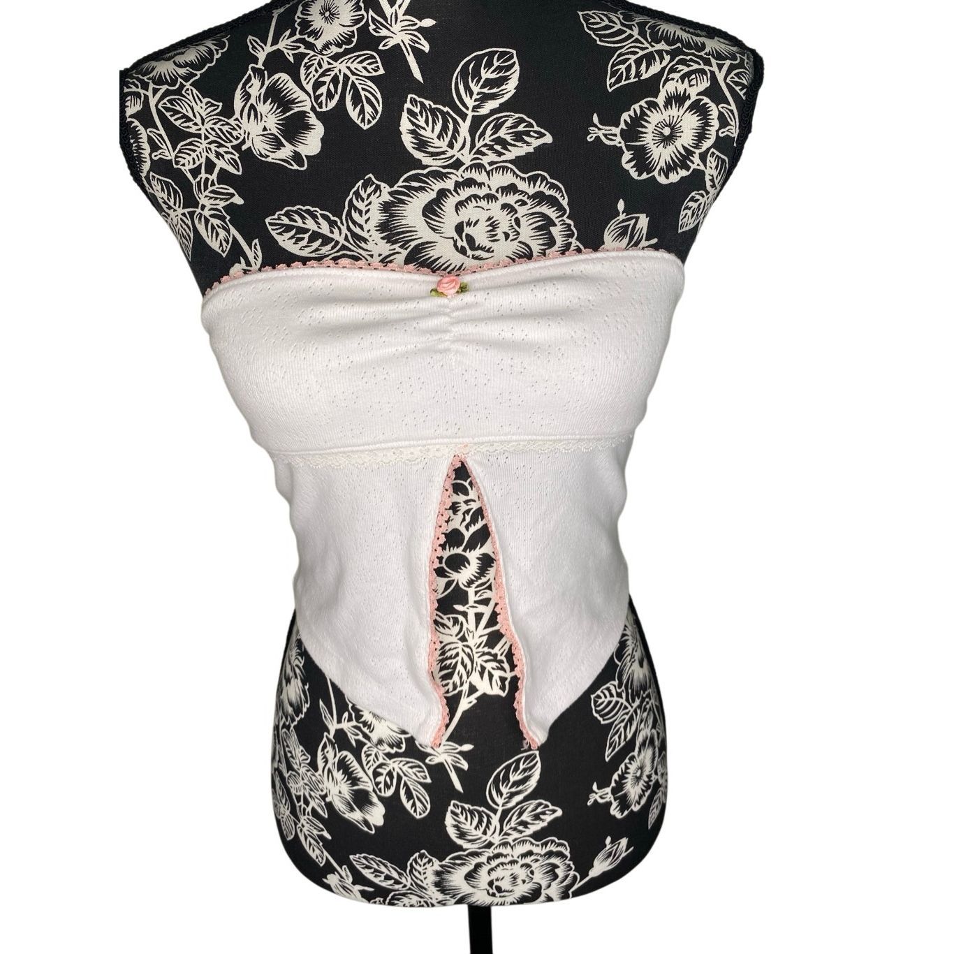 Kimchi Blue Strapless Tube Top White Eyelet Lace Trim Y2k Coquette Sexy Kawaii
